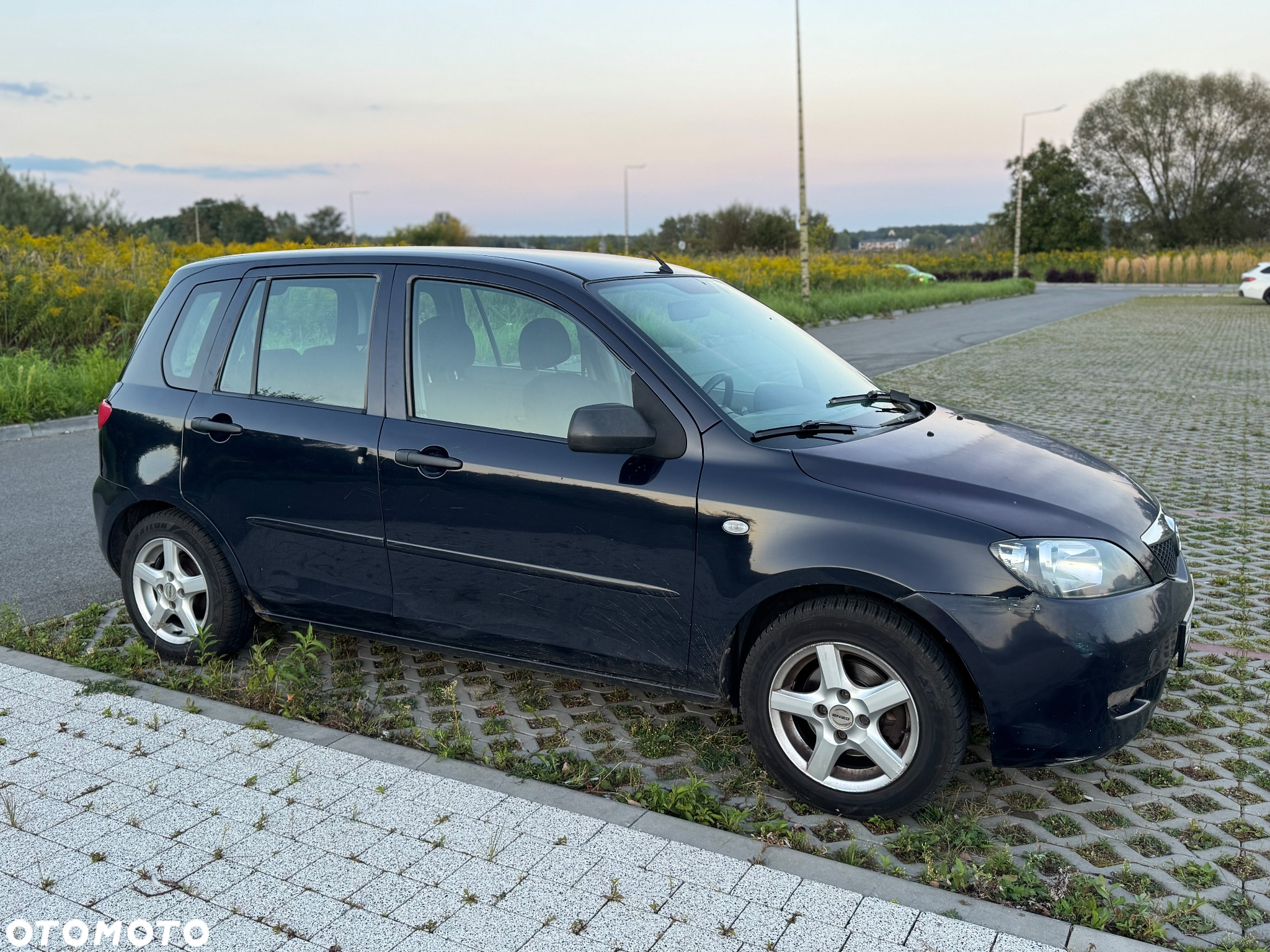 Mazda 2 - 3