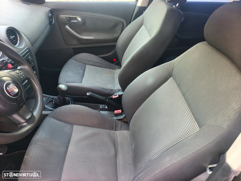 SEAT Ibiza 1.4 16V Stylance - 17