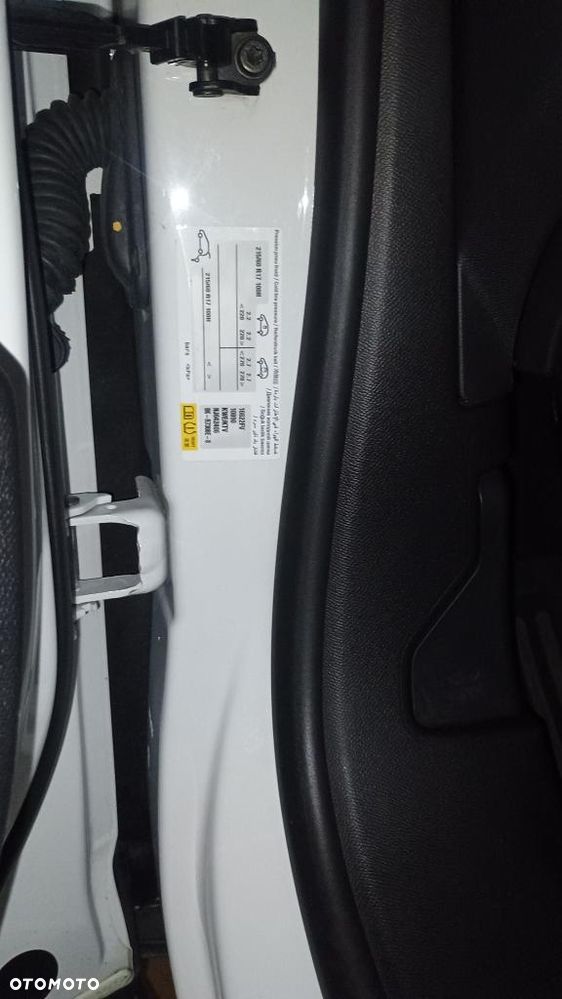 Peugeot 2008 1.2 PureTech Active S&S - 17