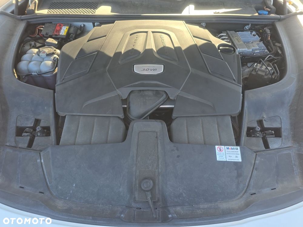 Porsche Cayenne - 12