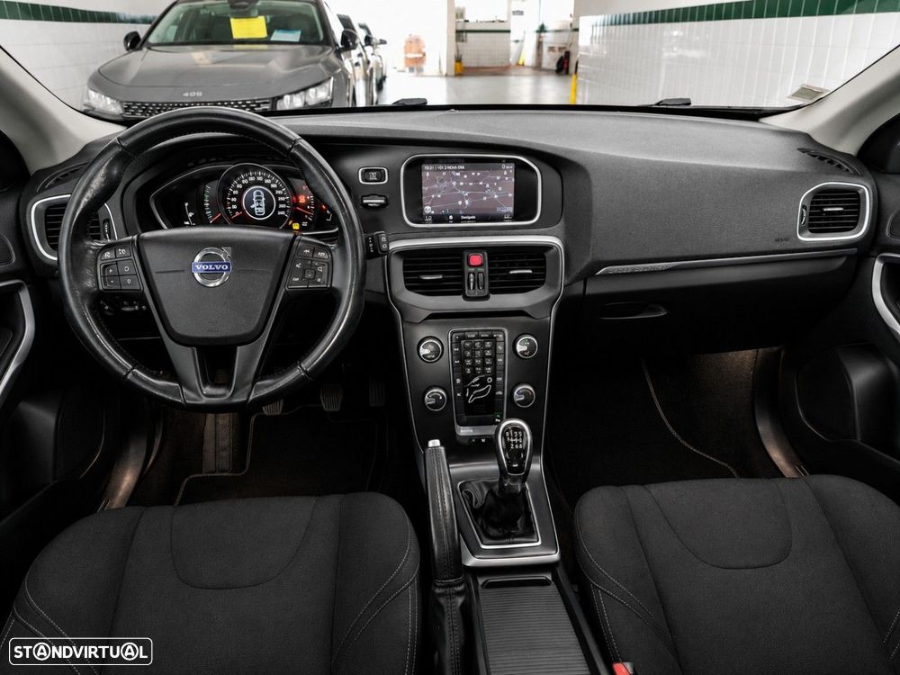 Volvo V40 1.6 D2 Momentum — fotografia 14