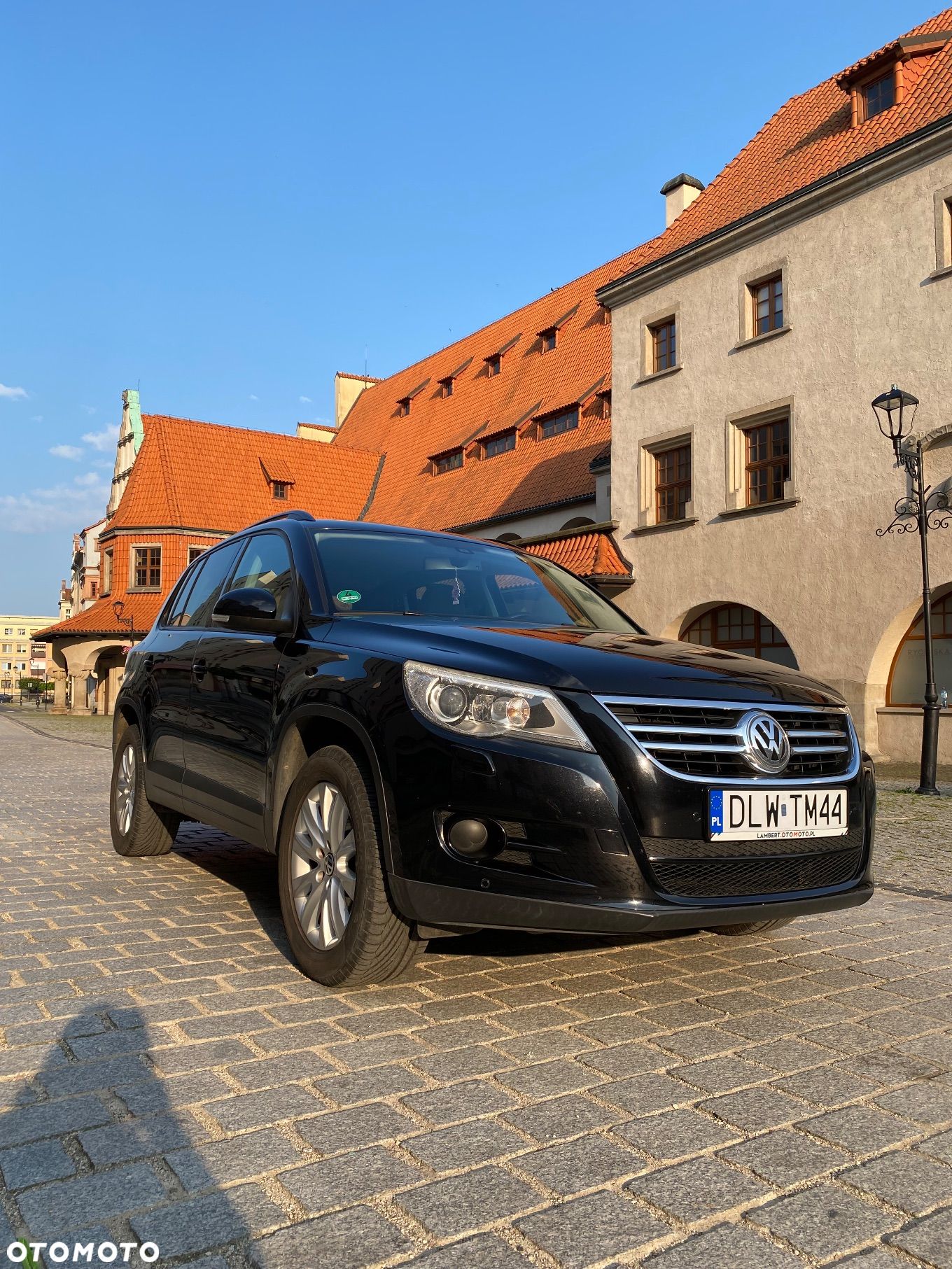 Volkswagen Tiguan - 1