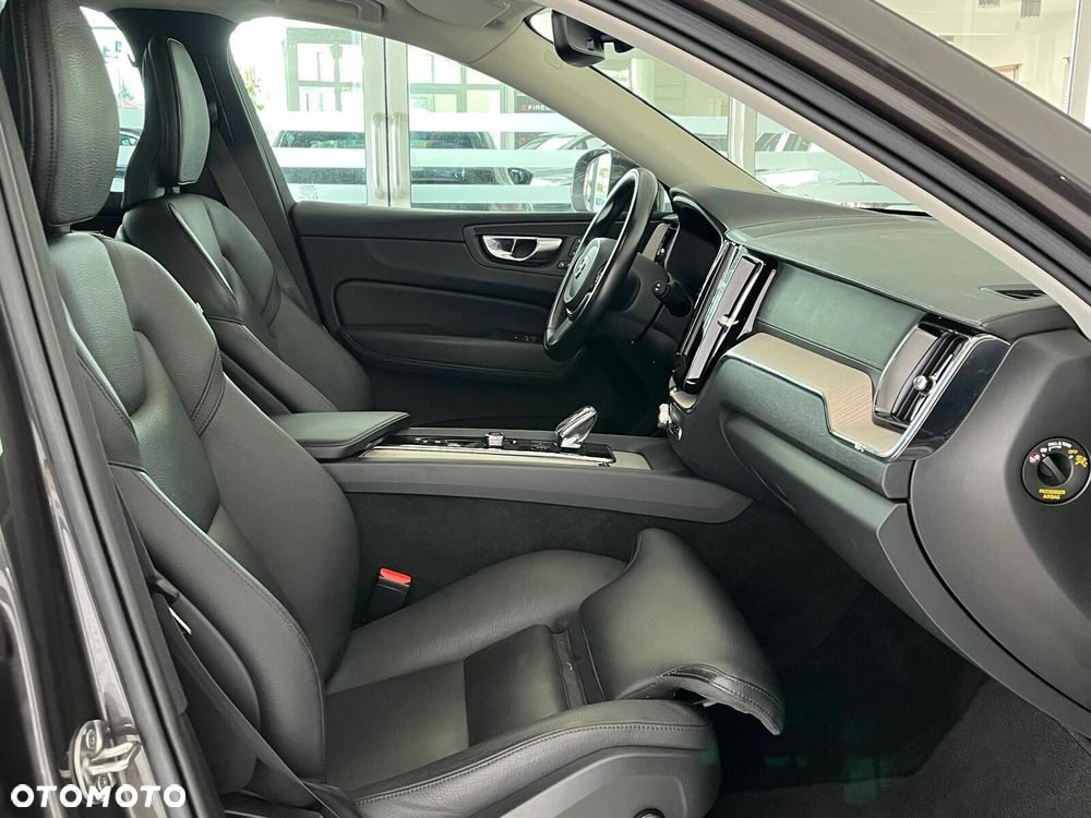 Volvo XC 60 B4 D AWD Inscription - 22