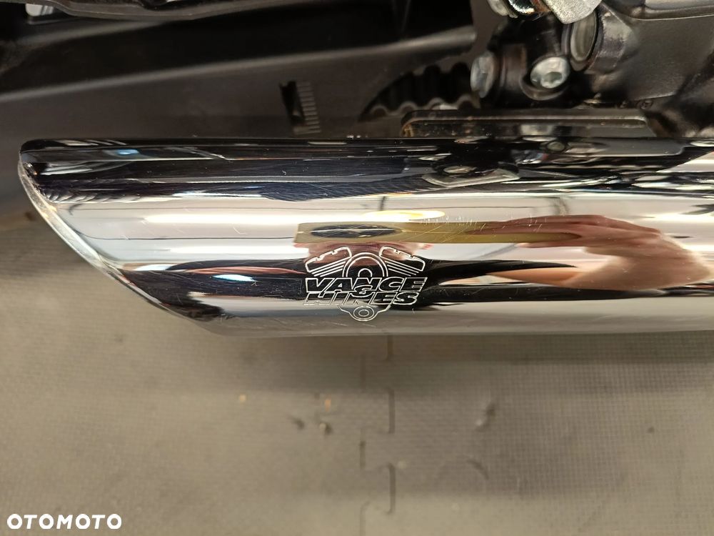 Harley-Davidson Sportster Custom 1200C - 25