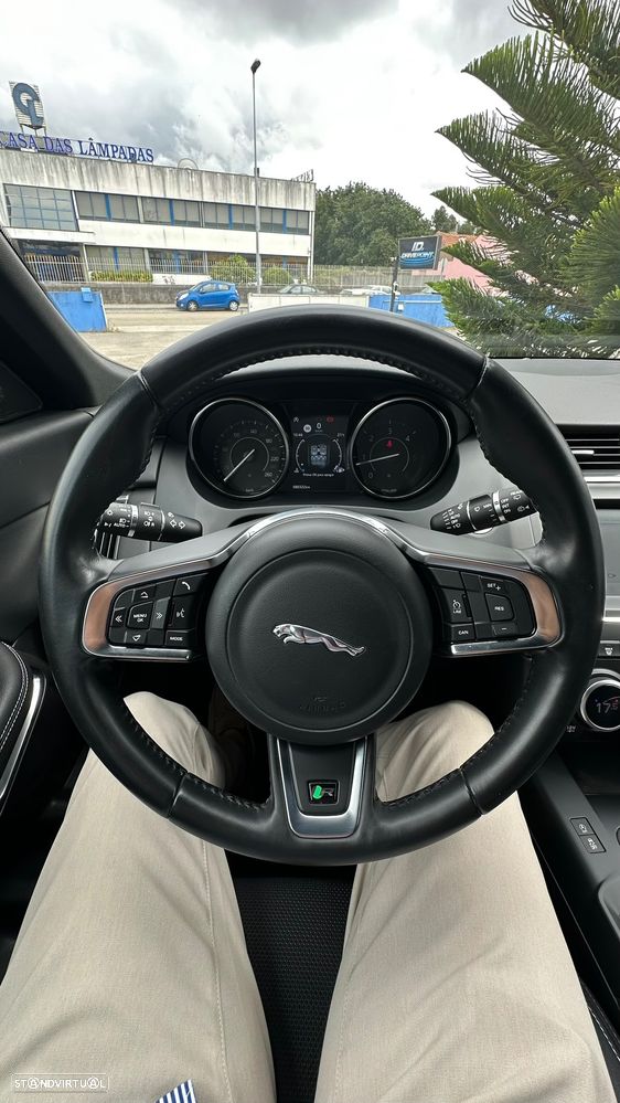 Jaguar E-Pace D150 R-Dynamic - 29