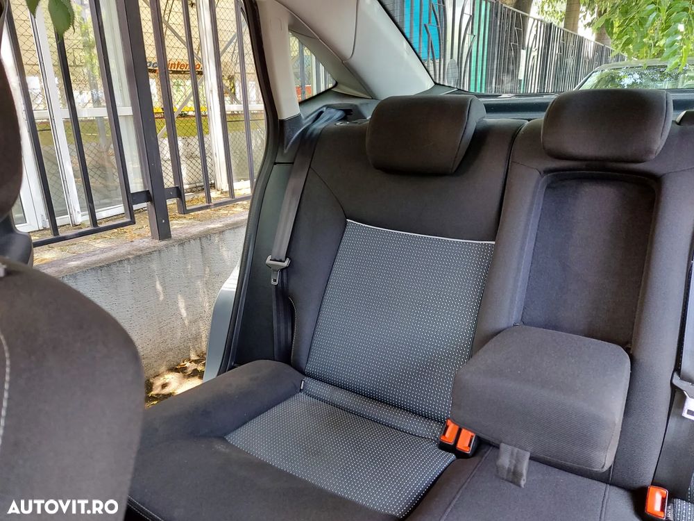 Ford Mondeo 2.0 TDCi Business Class - 13