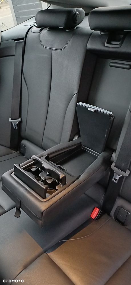 BMW Seria 3 318d Luxury Line - 18