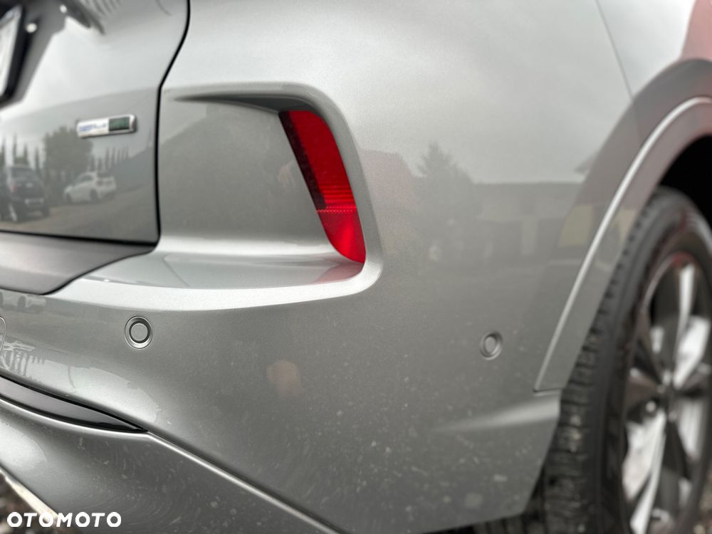 Ford Kuga - 32