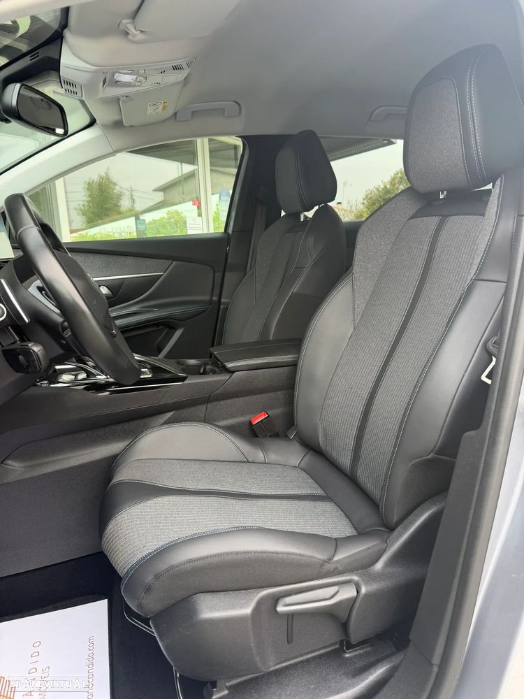 Peugeot 3008 1.5 BlueHDi Allure Pack EAT8 - 19