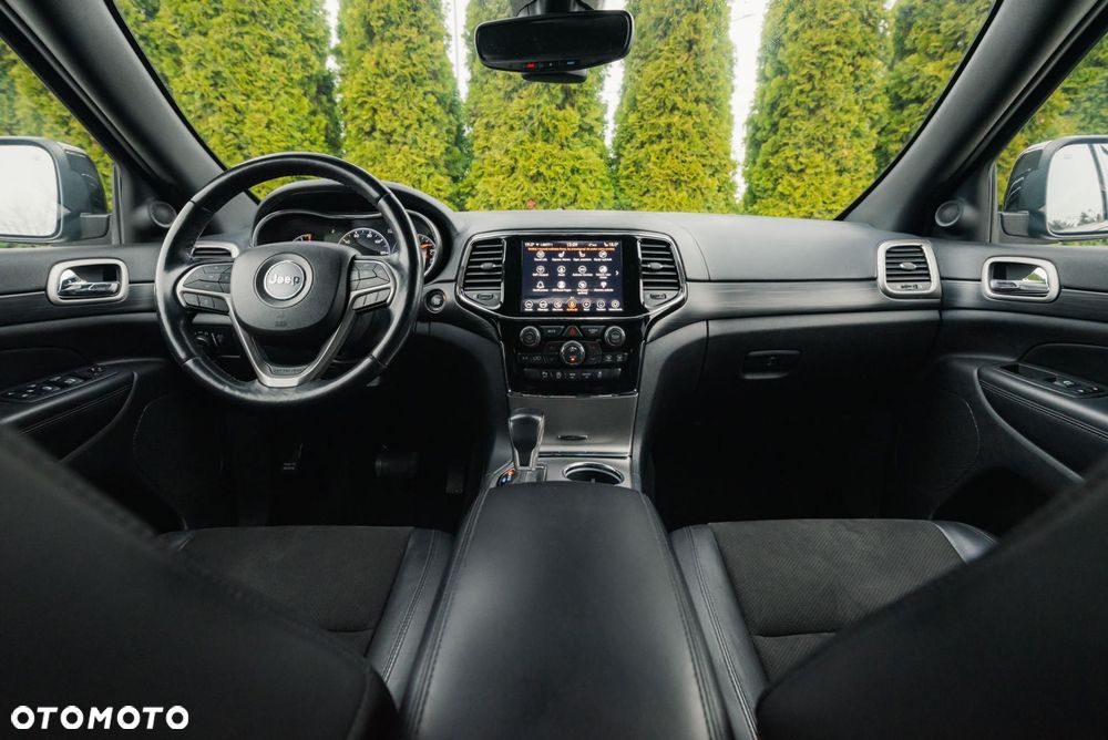 Jeep Grand Cherokee - 10