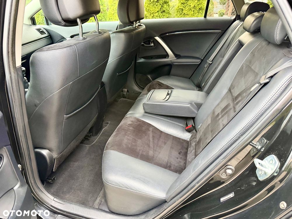 Toyota Avensis 1.8 Sol NAVI - 19