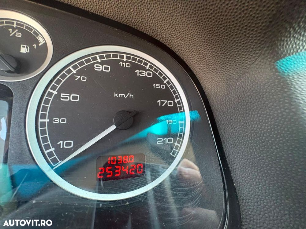 Peugeot 307 1.6HDi Confort - 3
