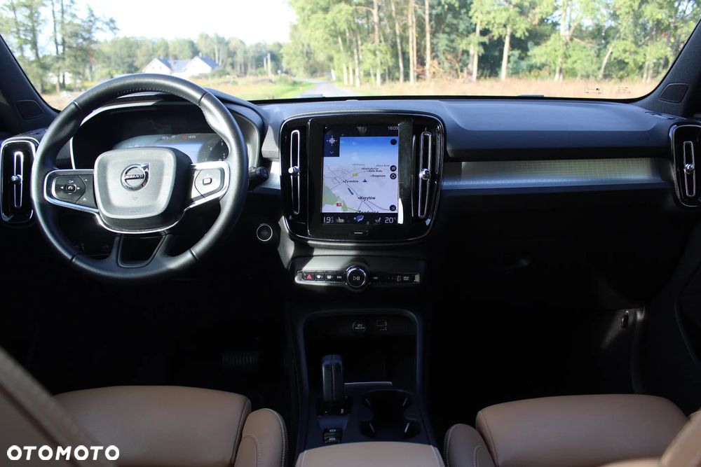 Volvo XC 40 D3 Momentum Pro - 38