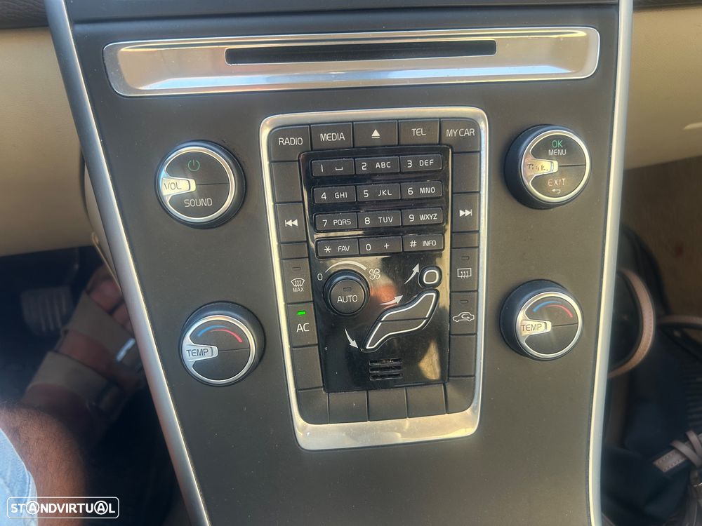 Volvo XC 60 2.0 D3 Drive Summum - 7