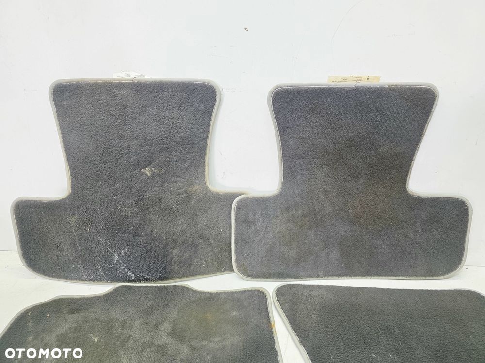 DYWAN DYWANIKI MATERIAŁ WELUR AUDI Q5 8R 8R0061276 8R1061275 - 3