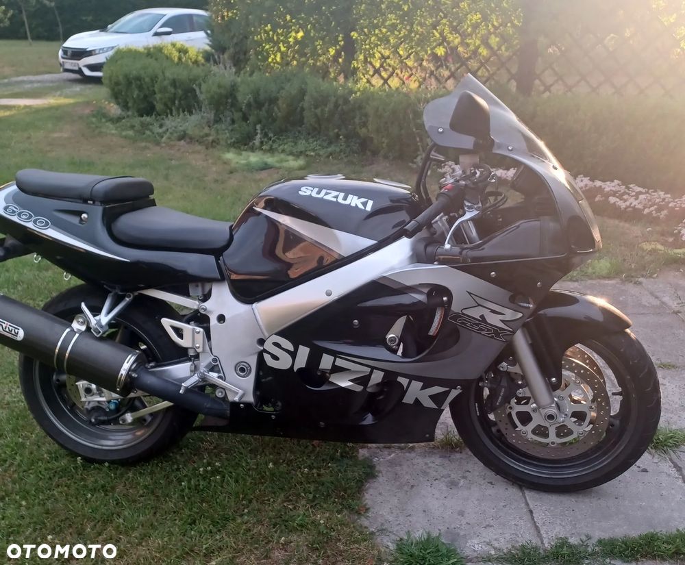 Suzuki GSX-R - 1