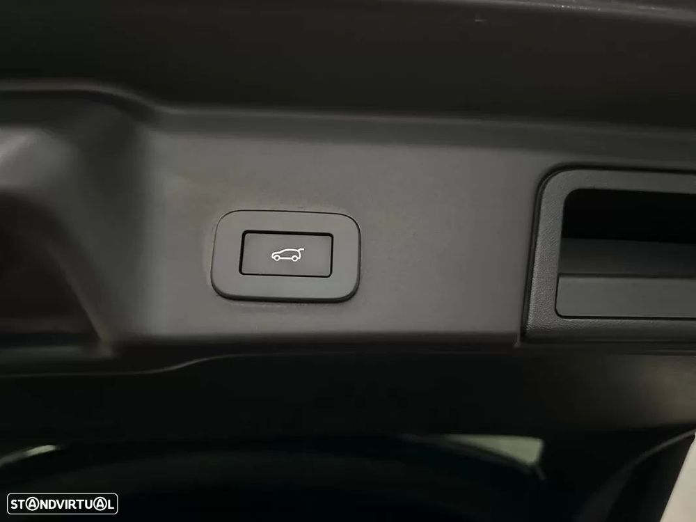 Land Rover Range Rover Evoque P300e R-Dynamic SE — fotografia 13