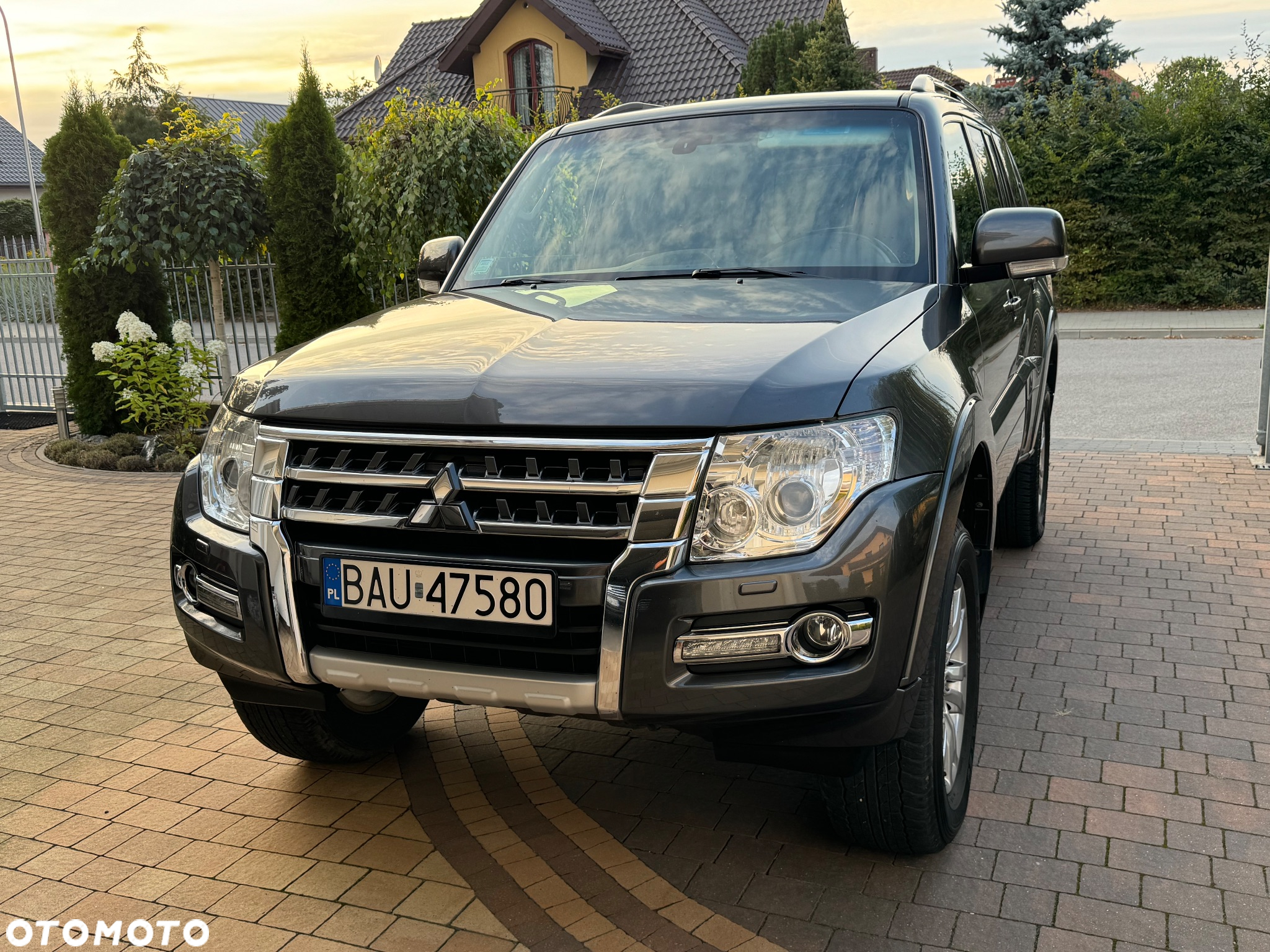 Mitsubishi Pajero - 9