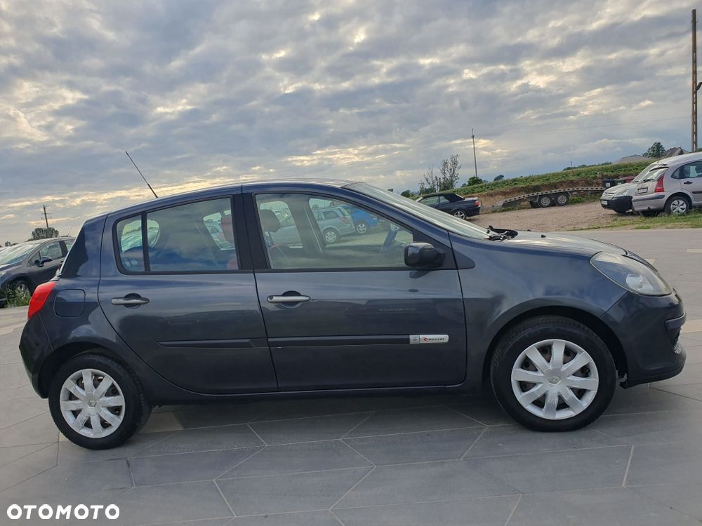 Renault Clio - 8