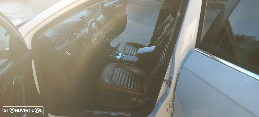 VW Passat Variant 2.0 TDi Highline Navig DSG - 34