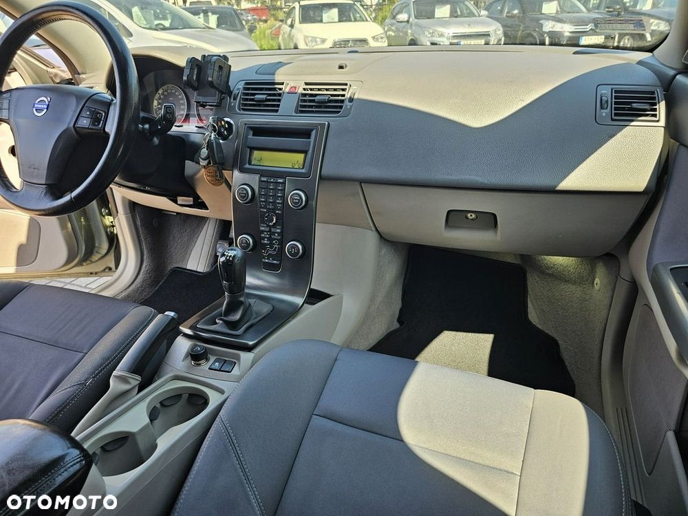 Volvo V50 - 20
