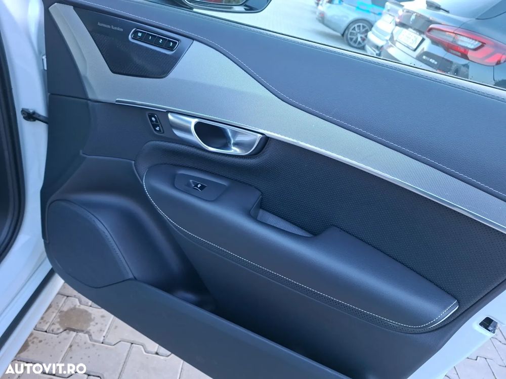 Volvo XC 90 B5 D AWD Plus Dark - 16