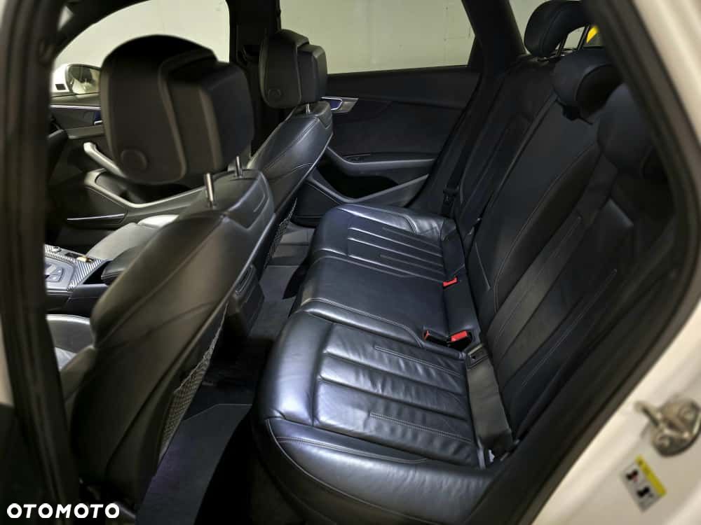 Audi A4 Avant 3.0 TDI S tronic - 34