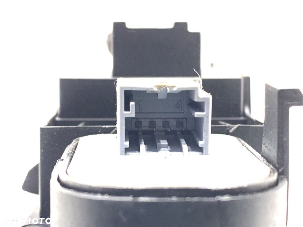 PRZEŁĄCZNIK SZYB - 129.00 PLN - AUDI A2 (8Z0) 2000 - 2005 1.4 TDI 55 kW [75 KM] olej napędowy - 4