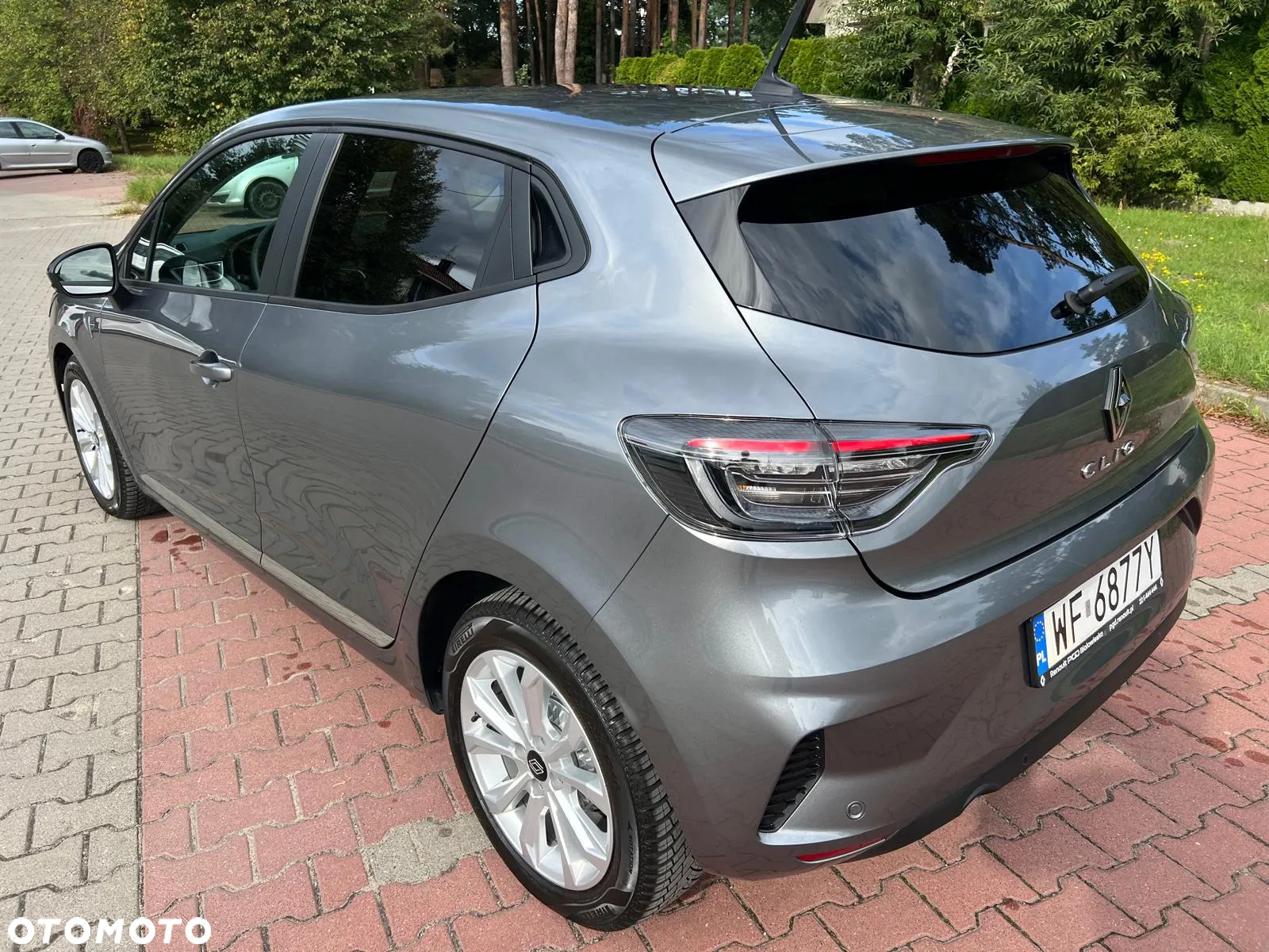 Renault Clio 1.0 TCe Evolution - 8