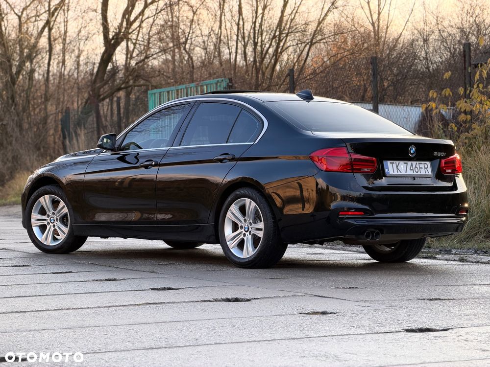 BMW Seria 3 330i Edition Luxury Line Purity - 18