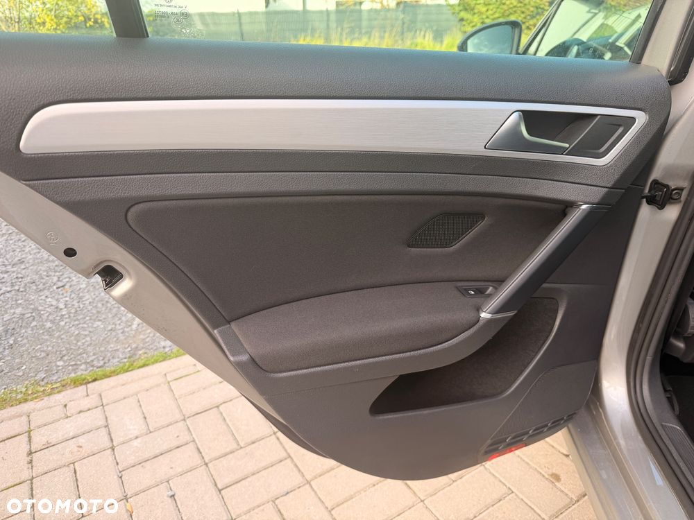 Volkswagen Golf 1.4 TSI BlueMotion Technology Cup - 16