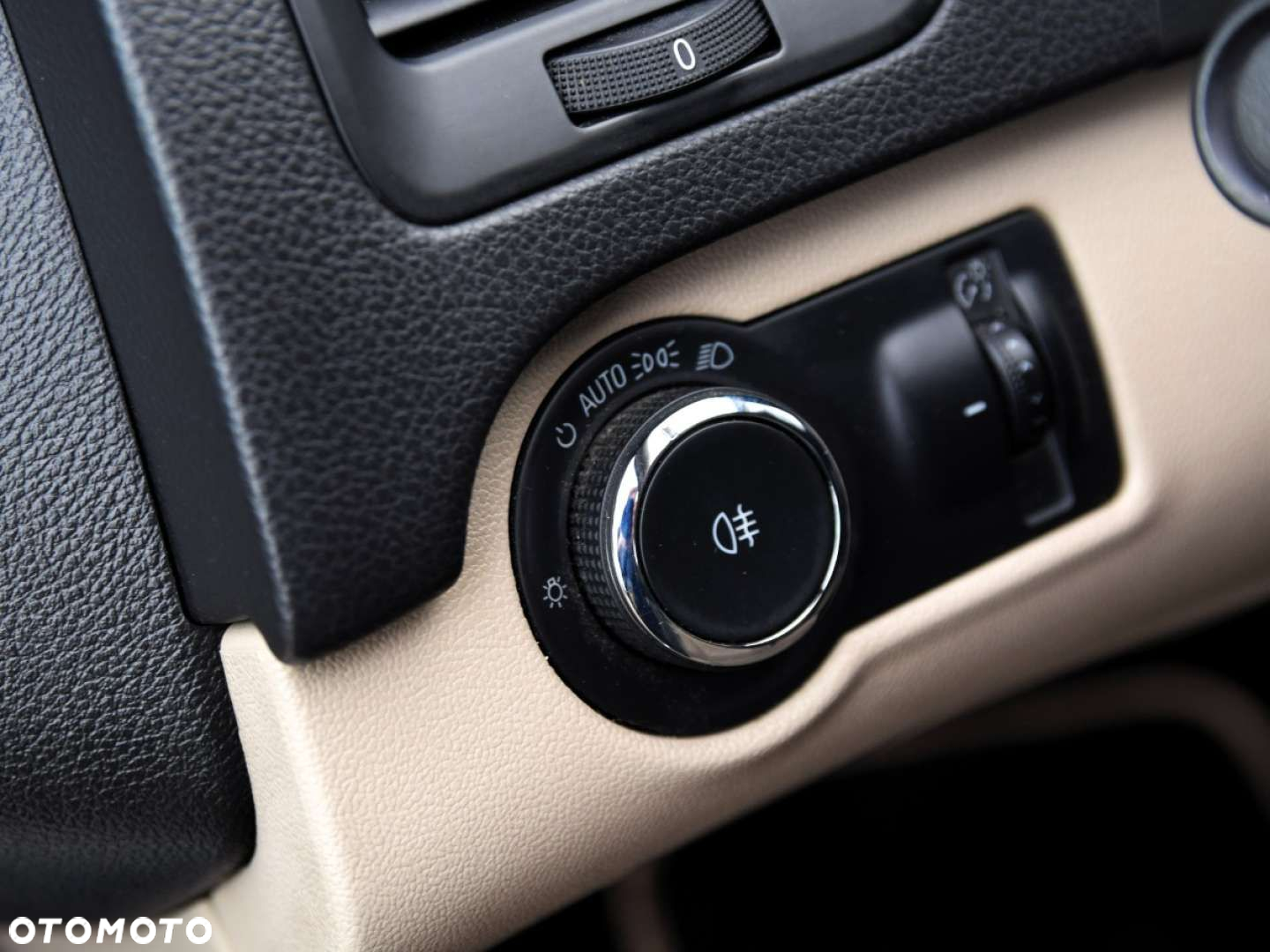 Opel Insignia - 25