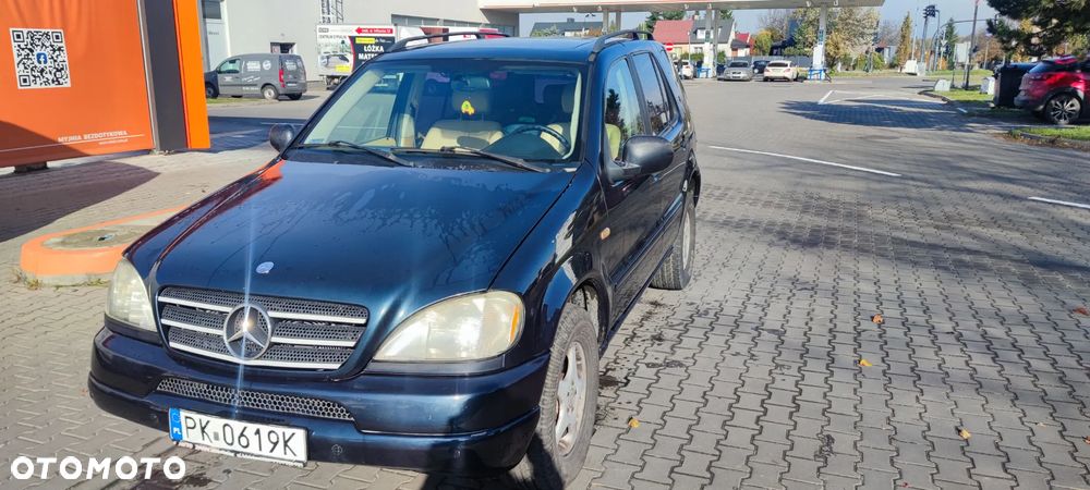 Mercedes-Benz ML 320 - 3