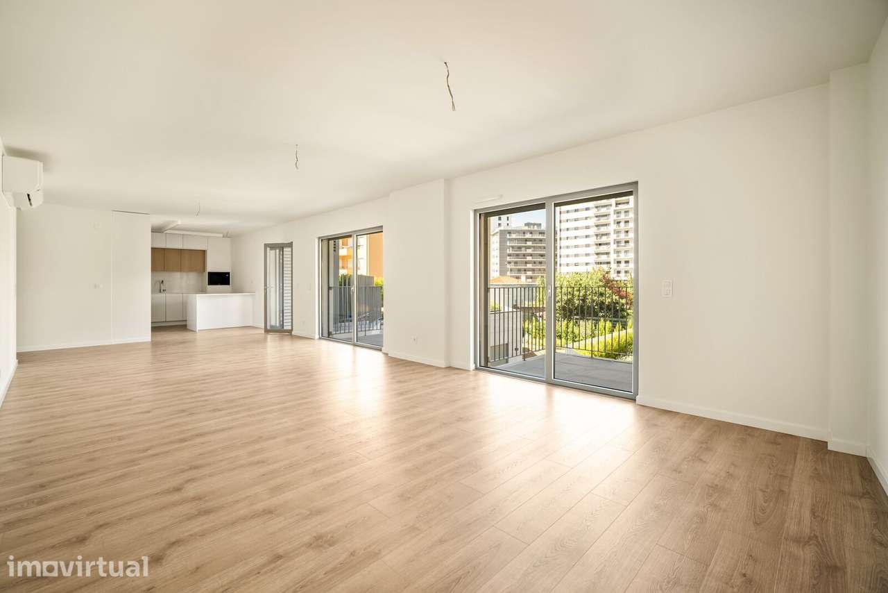 Apartamento T3 com estacionamento, Lumiar, Lisboa - Grande imagem: 2/26