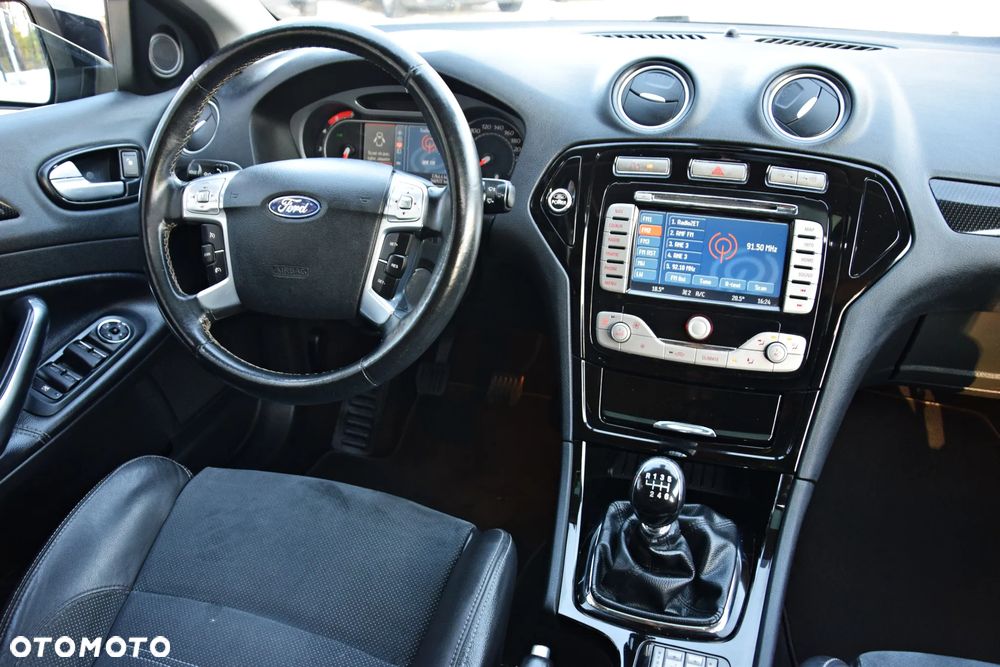 Ford Mondeo - 33
