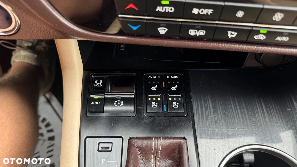 Lexus RX 450h Prestige - 39