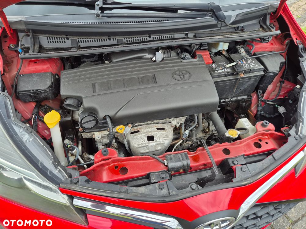 Toyota Yaris 1.33 VVT-i Lounge - 20