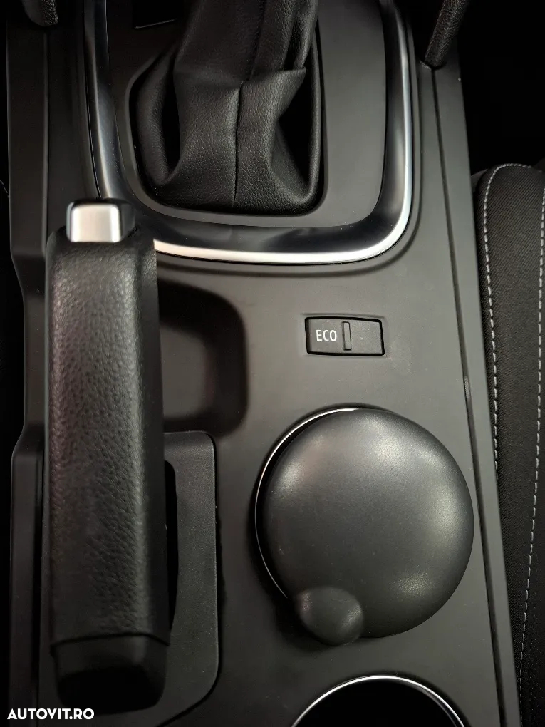 Renault Megane TCe 140 EDC GPF Zen - 16