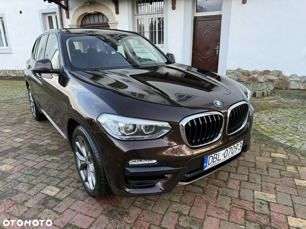 BMW X3 xDrive20i Advantage - 32