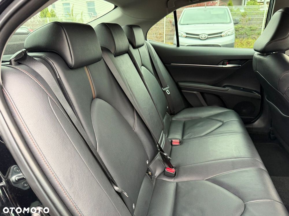 Toyota Camry 2.5 Hybrid Executive CVT - 31