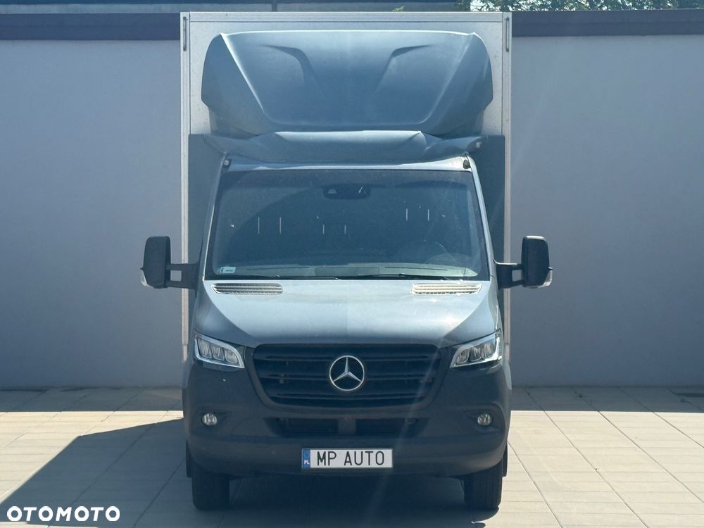 Mercedes-Benz Sprinter - 2