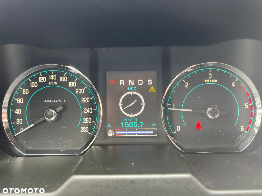 Jaguar XF 3.0 V6 D S - 9