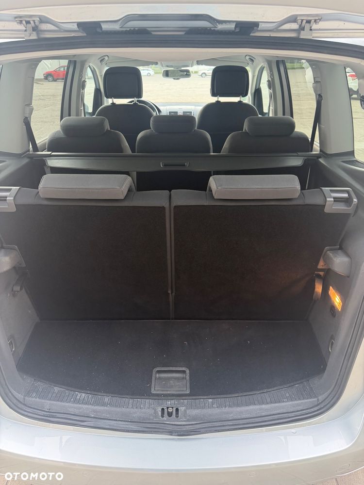 Volkswagen Touran 1.6 TDI DPF MATCH - 10