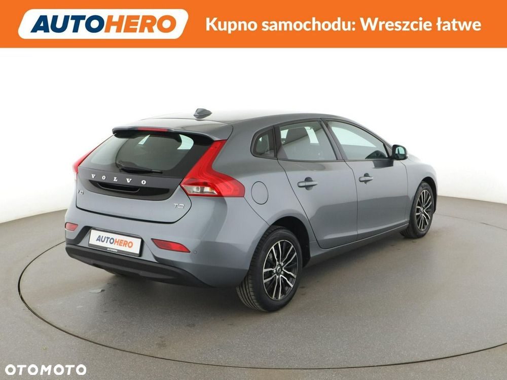 Volvo V40 T2 Momentum - 8