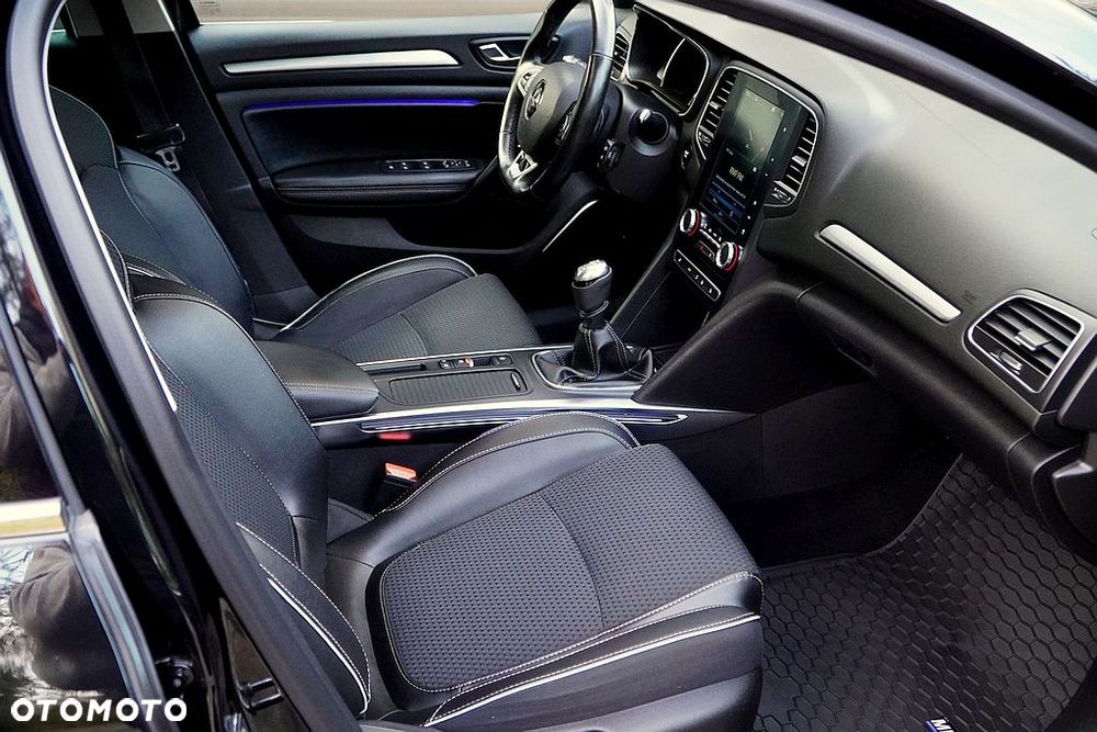 Renault Megane ENERGY dCi 130 BOSE EDITION - 36