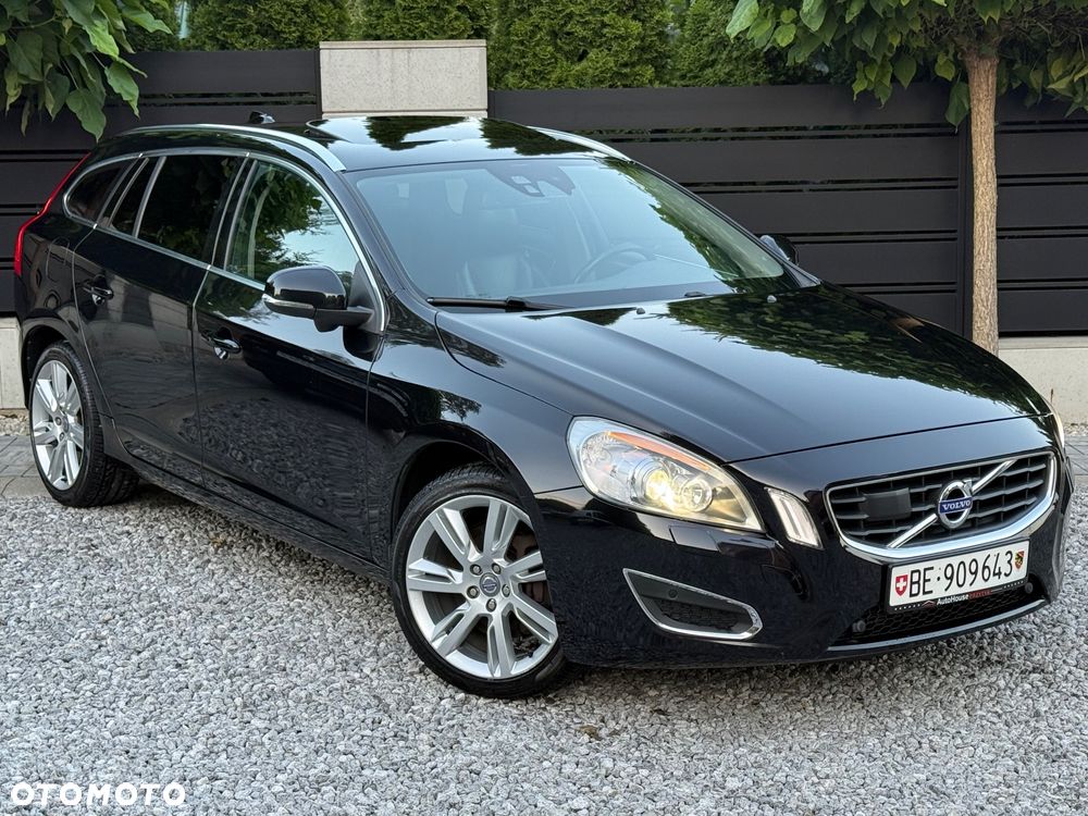 Volvo V60 T6 AWD Geartronic Momentum - 6