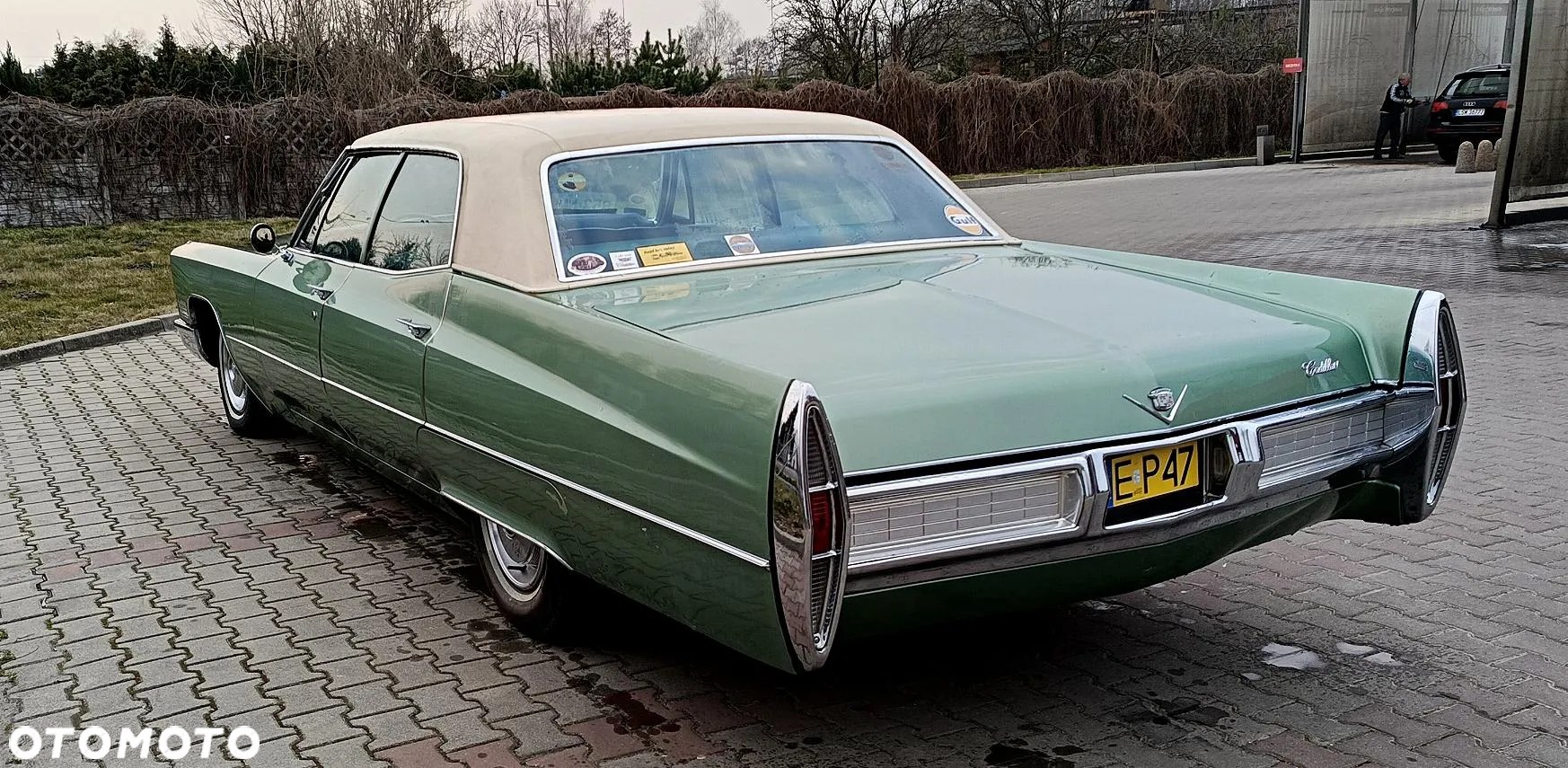 Cadillac Deville - 8