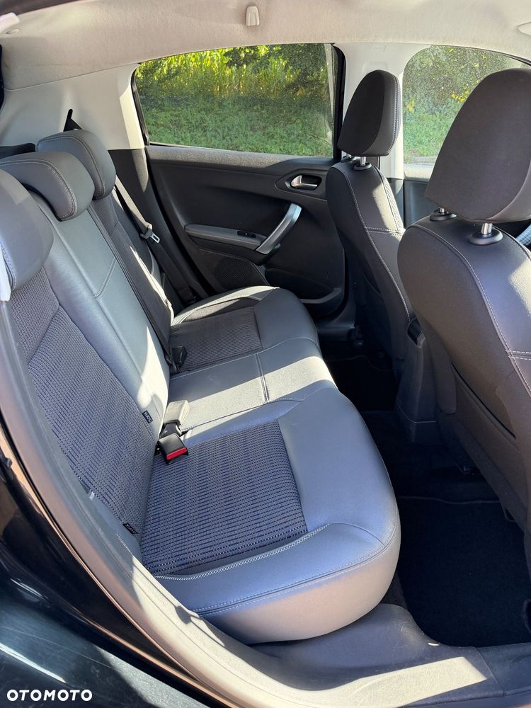 Peugeot 208 1.2 PureTech GPF Allure S&S - 7