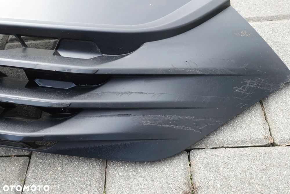 ATRAPA GRILL IVECO DAILY IV 14-19r. - 5
