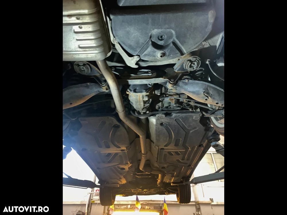 Mercedes-Benz C - 32